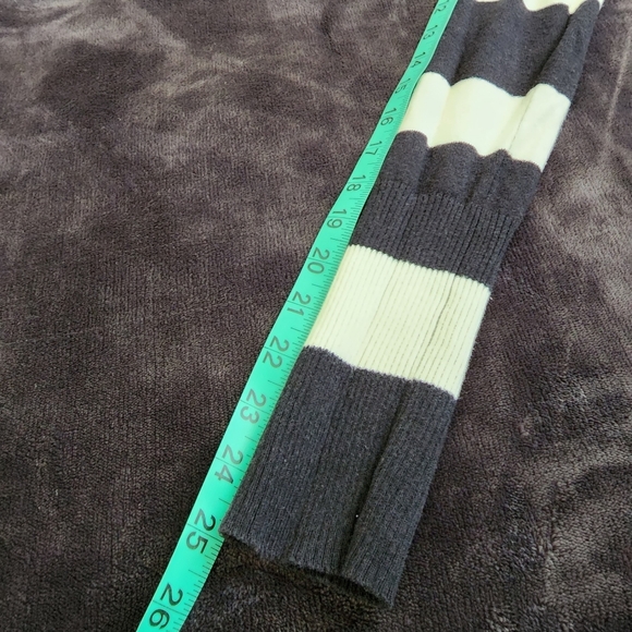 SO Vintage Y2K Retro Black & White Striped V Neck Stretch Long Sleeve Sweater- S - Picture 6 of 6